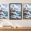 Същата картина с фар в бяла, черна и дървена рамка на стена в стая