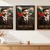 Същият портрет на Гоце Делчев в бяла, черна и дървена рамка на стена в стая