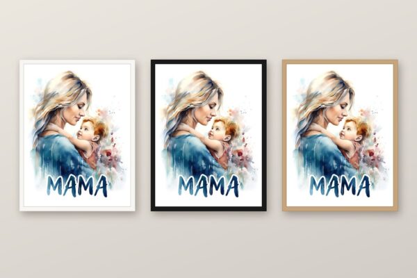 Същата картина с майка и дете в бяла, черна и дървена рамка на стена