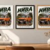 Същата картина с Нива 2121 в бяла, черна и дървена рамка на стена в офис