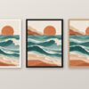 Бохо картината със слънце и вълни от комплекта в бяла, черна и дървена рамка на светла стена