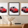 Същият постер с ретро Porsche 911 в бяла, черна и дървена рамка на стена в стая Същият постер с ретро Porsche 911 в бяла, черна и дървена рамка на стена в стая